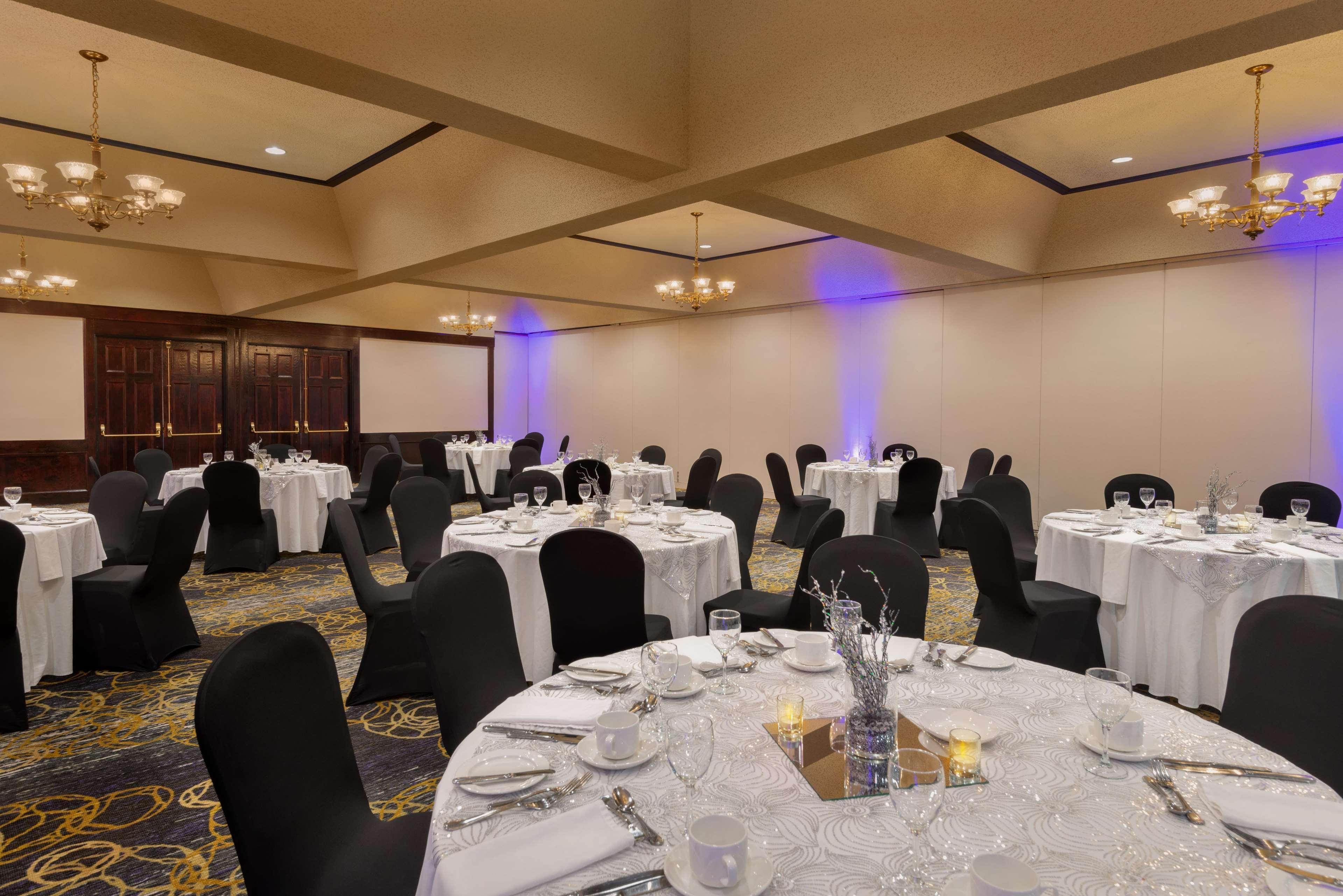 Coast Prince George Hotel By Apa Ngoại thất bức ảnh